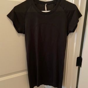 Lululemon swiftly tech short sleeve